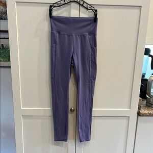 REI Co-op Active Leggings and Cropped Top; Size S